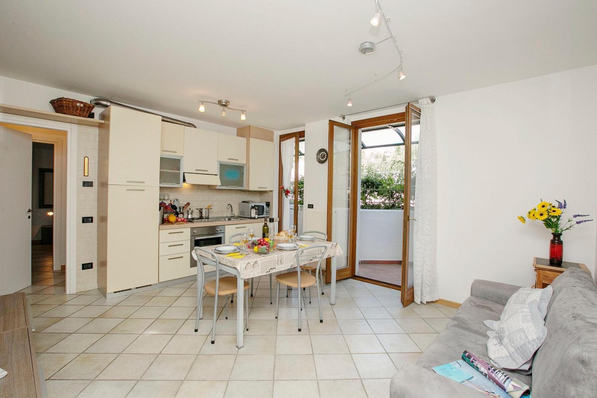 Appartamento Lara - Happy Rentals Riva del Garda Eksteriør billede