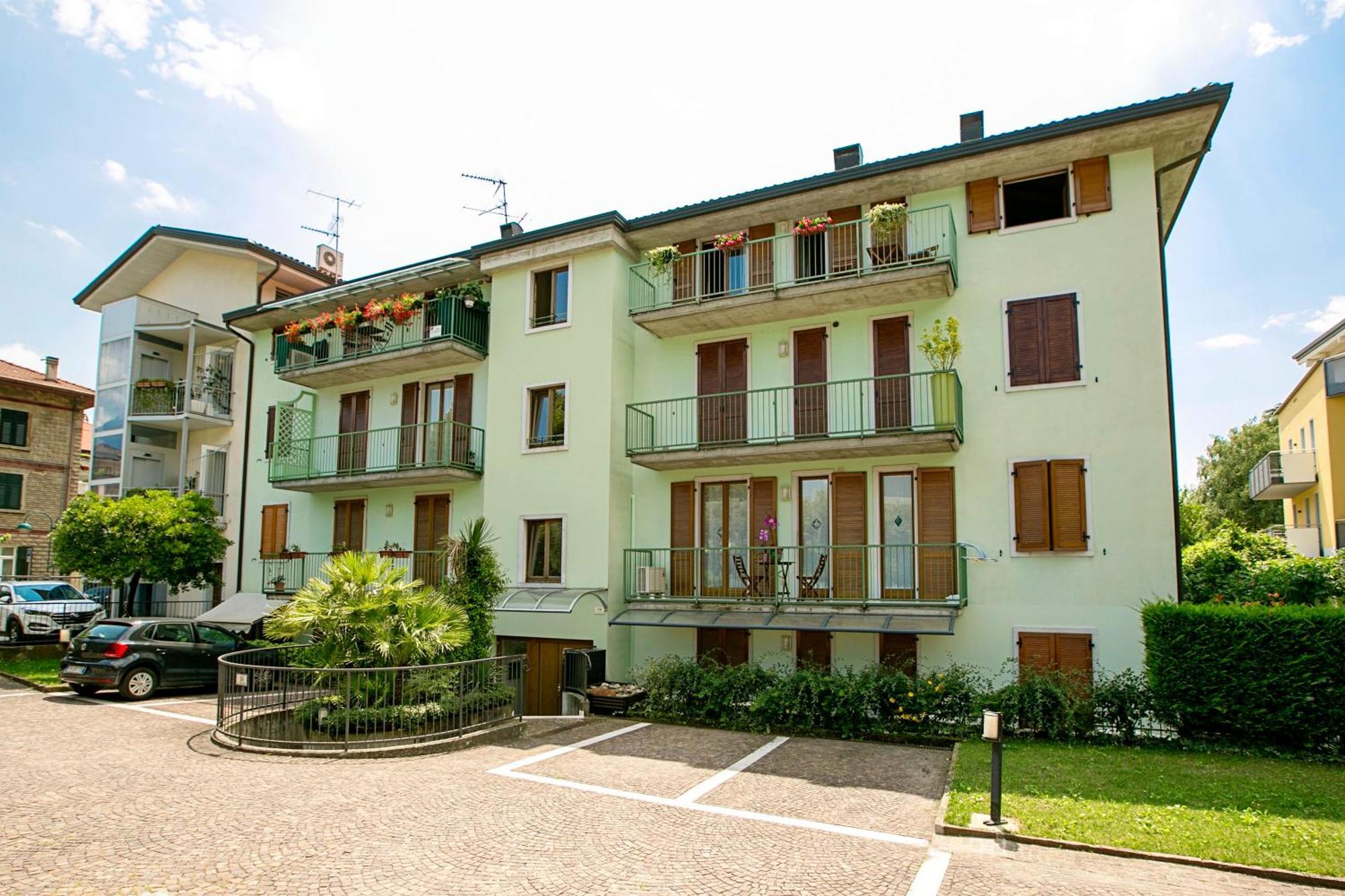 Appartamento Lara - Happy Rentals Riva del Garda Eksteriør billede
